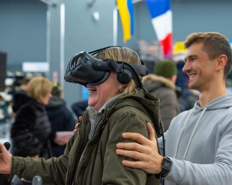 VR-зона Decathlon: відвідувачі грають у «Снорклінг на австралійському рифі»